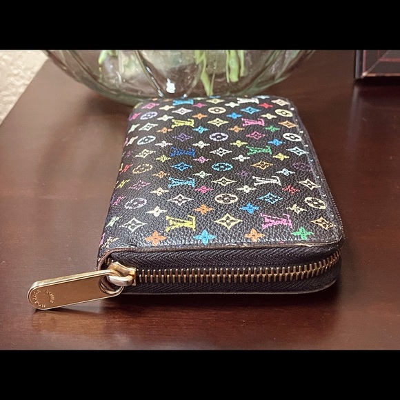 LOUIS VUITTON MULTICOLOR ZIPPY WALLET - Picture 6 of 9